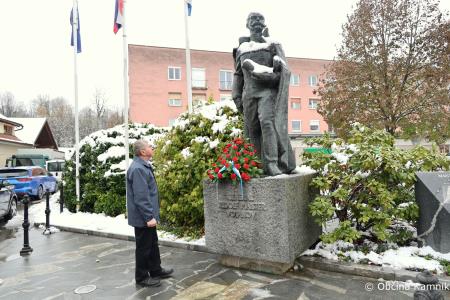 Slovesnost pri spomeniku generala Rudolfa Maistra  (2)